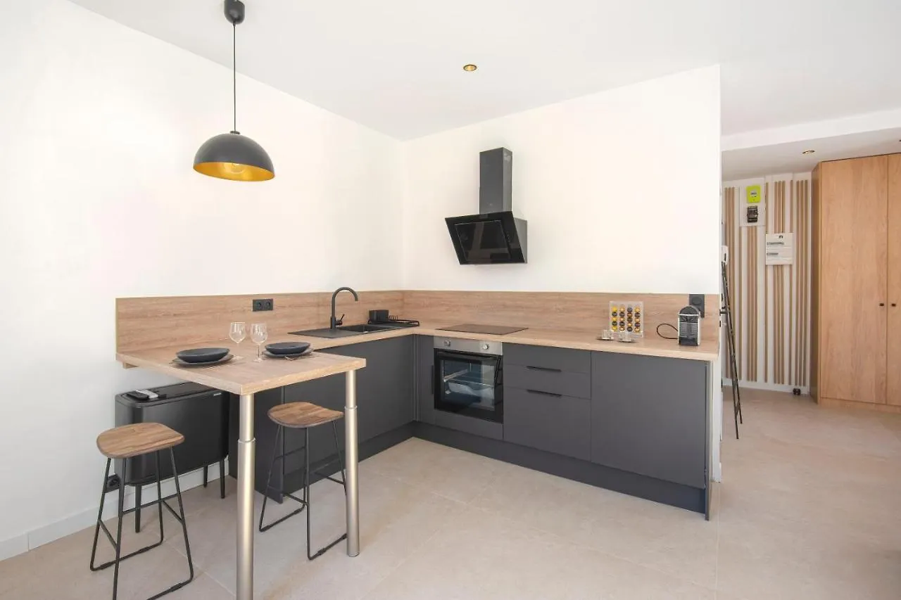 La Suite, Luxe, Place De Lenche, Vieux Port Marseille 0*,