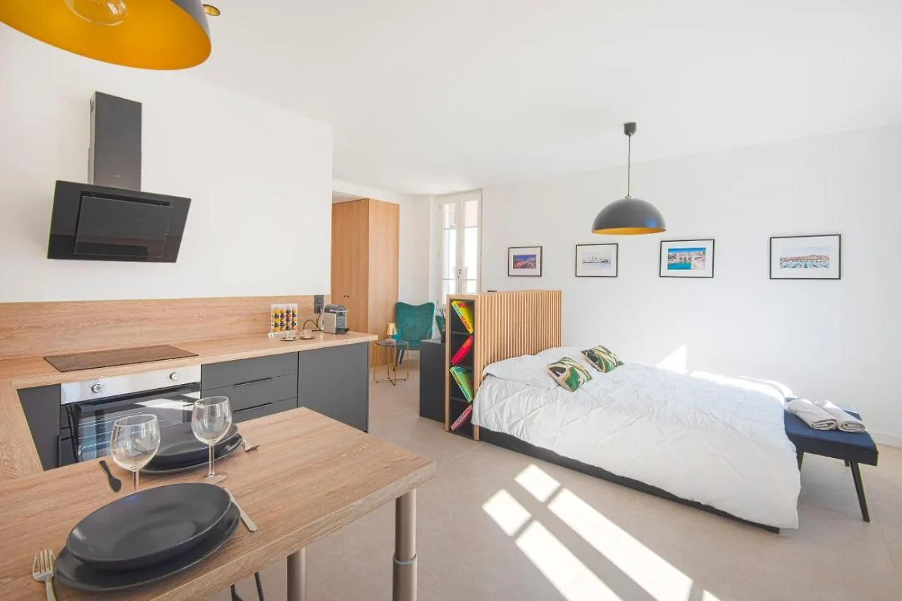La Suite, Luxe, Place De Lenche, Vieux Port マルセイユ アパート